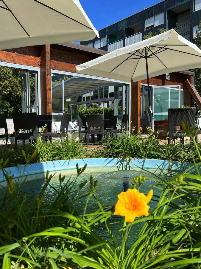 Hotel Ai Pini Градо Екстериор снимка