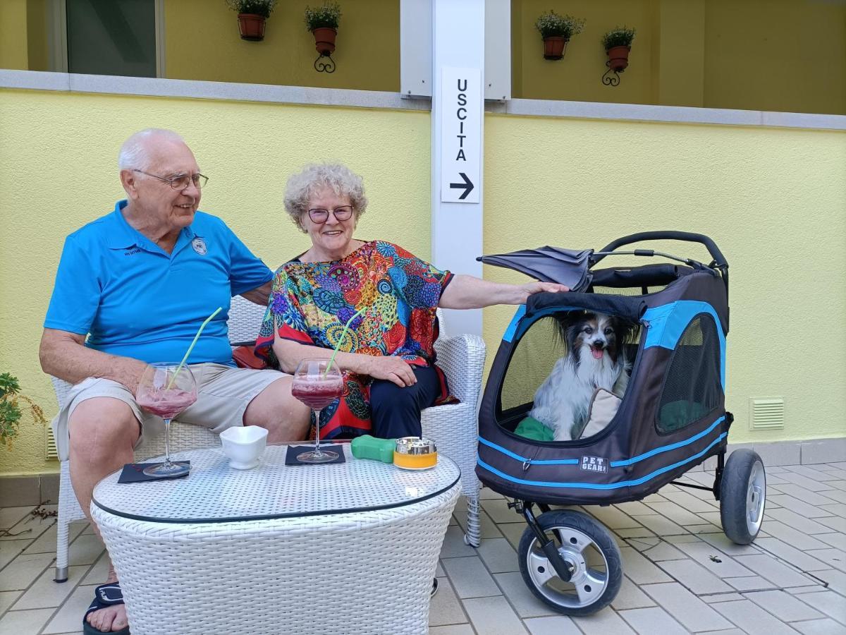 Hotel Ai Pini Градо Екстериор снимка