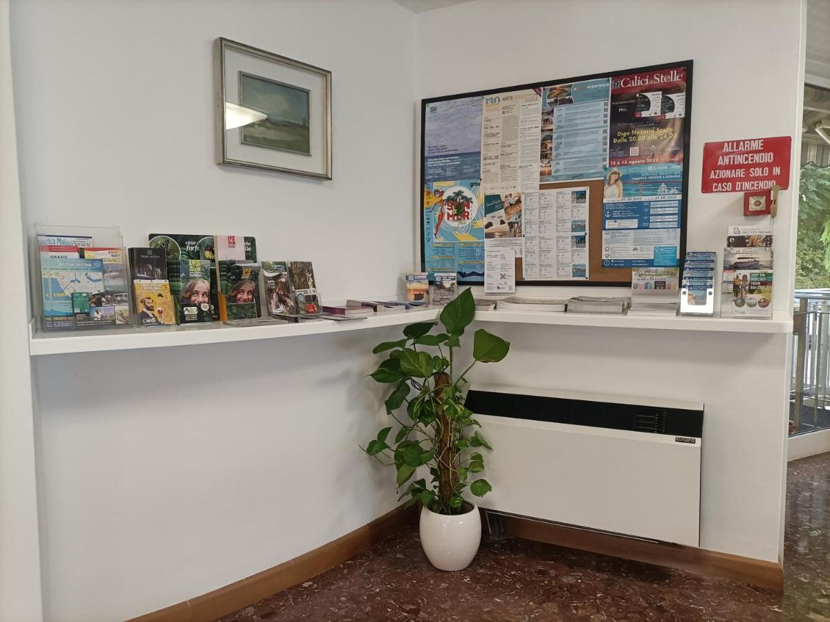 Hotel Ai Pini Градо Екстериор снимка