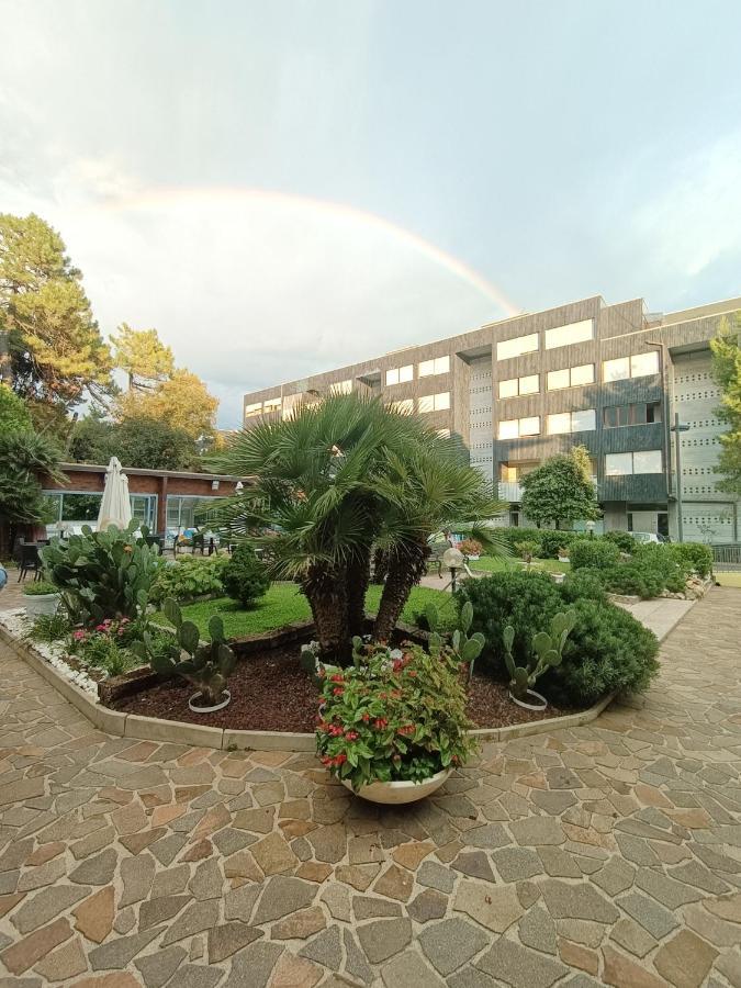 Hotel Ai Pini Градо Екстериор снимка