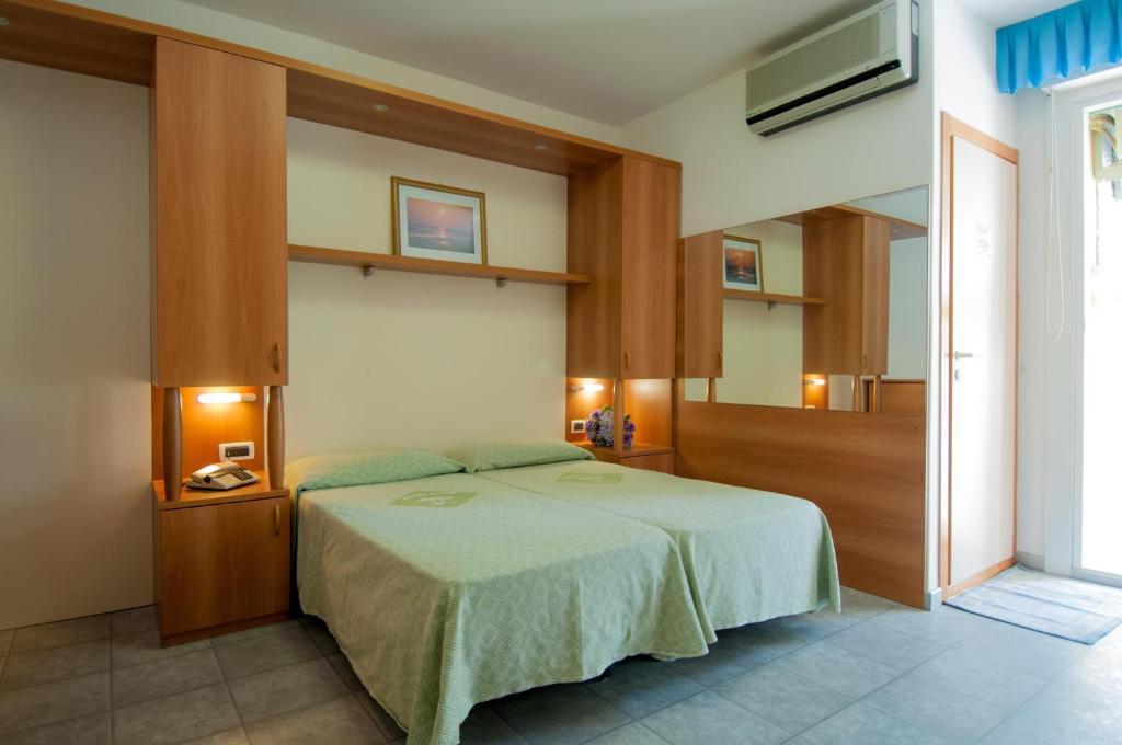 Hotel Ai Pini Градо Стая снимка