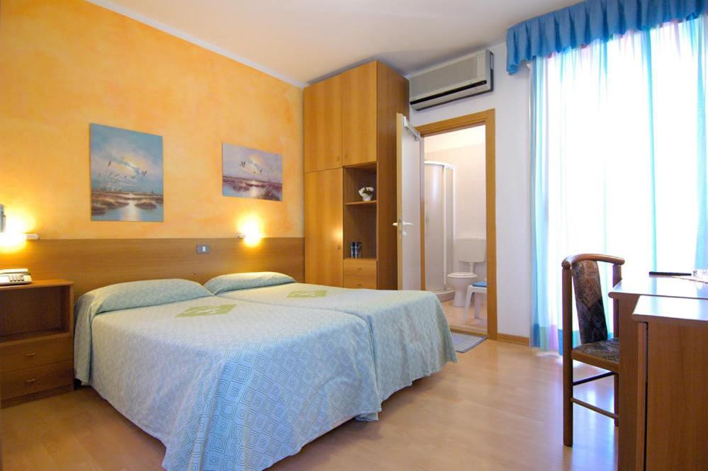 Hotel Ai Pini Градо Екстериор снимка