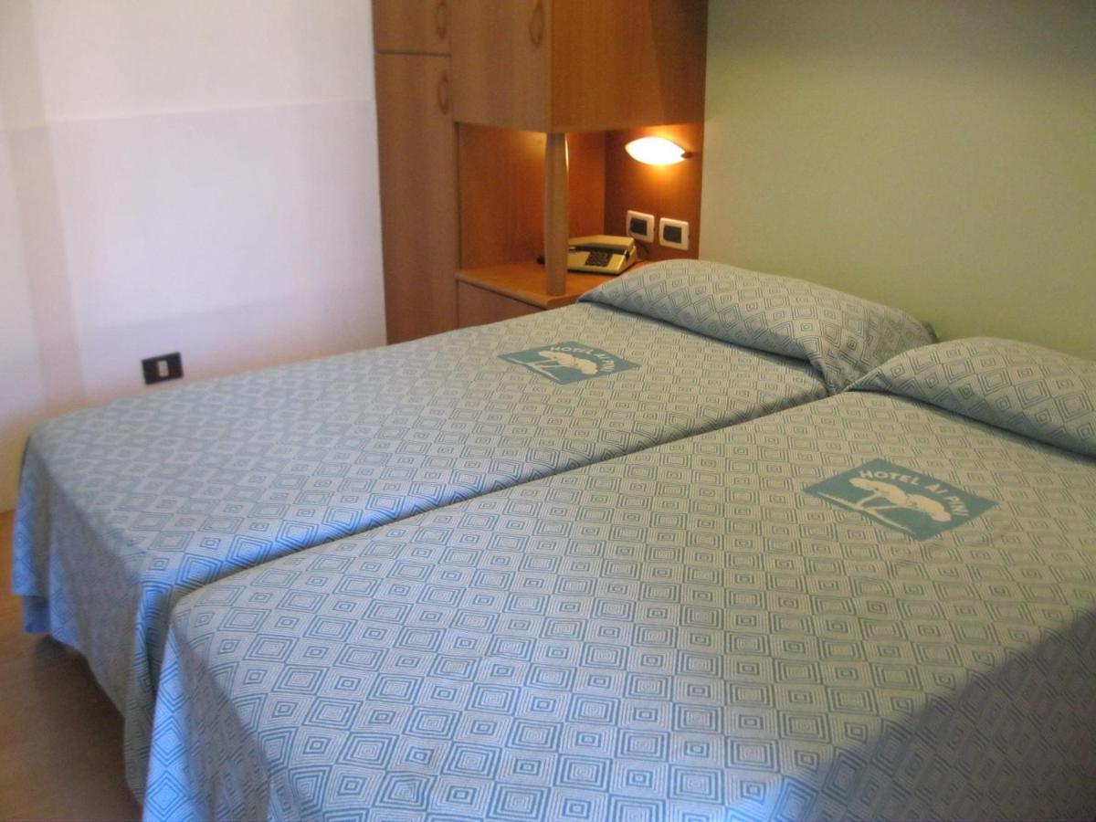 Hotel Ai Pini Градо Стая снимка